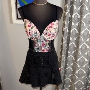 Tripp NYC VINTAGE Black Lace Mini Skirt 4Strap Garter